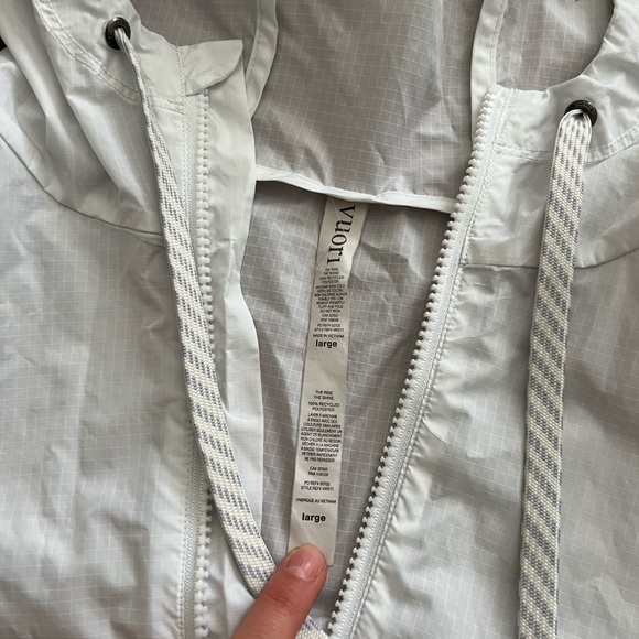 Vuori Windbreaker - Picture 2 of 6